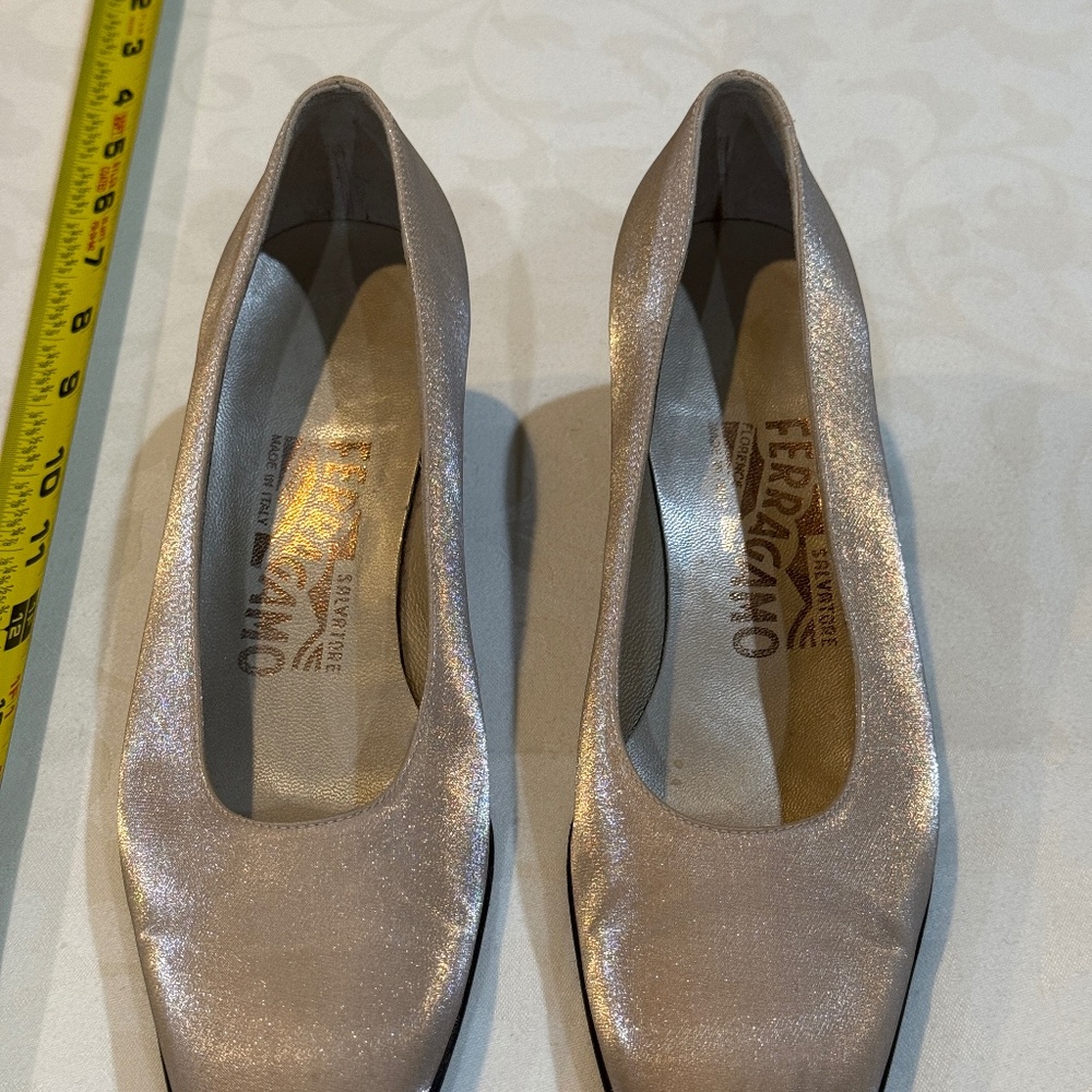 Salvatore Ferragamo - Size 5 1/2 - 1.5 inch Hill